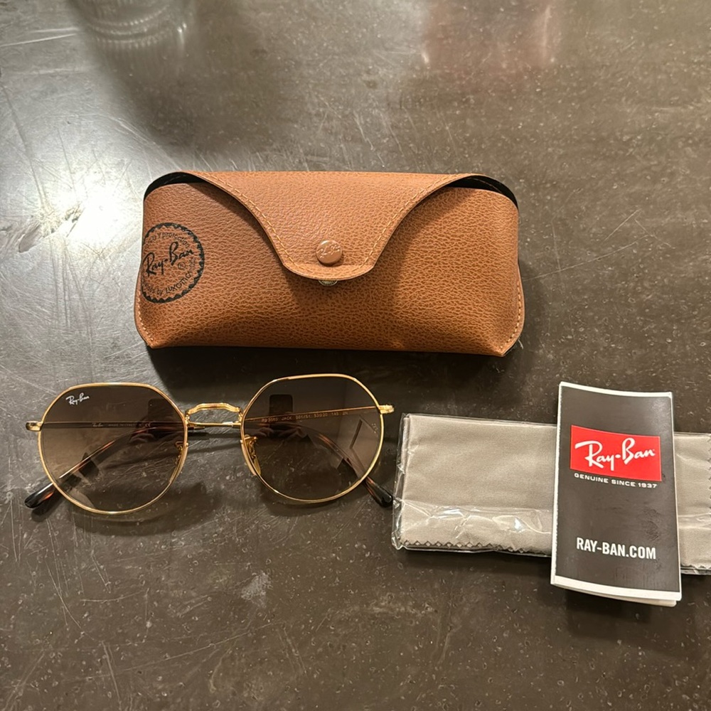 Rayban Jack Gold/Brown Gradient Sunglasses. BRAND NEW, never been worn.